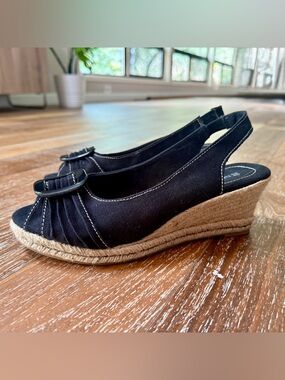 Naturalizer Black Peep-Toe Wedge Slingback Sandals Shoes / Women’s Size 8.5